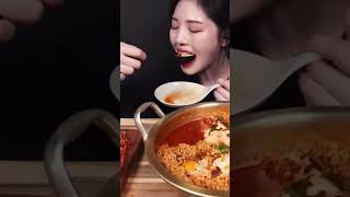 Soupy noodels🍜 mukbang hotandspicyramennoodle koreanfood [upl. by Nara]