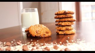 Galletas de avena con chips de chocolate [upl. by Krawczyk947]