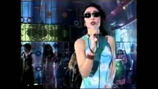 13 Marisa Monte quotSegue o Secoquot no VMB 1995 MTV [upl. by Zaneski]