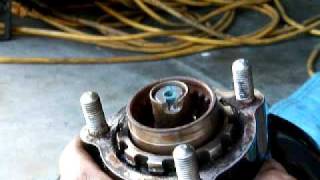 Breakdown of the final drive to see 1 of the 2 bad gears Suzuki M50 HOW TO repair your final drive [upl. by Joelie346]