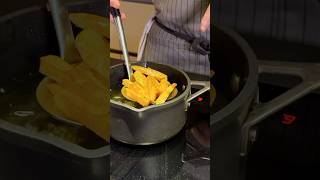 Frites maison express 🍟 food chef recette cuisine astuce tutorial cheflife frites [upl. by Xirdnek]