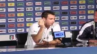 VIDEO Cassano Gay in nazionale problemi loro [upl. by Spalla]