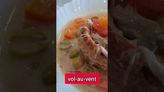 فولوفون بالدجاج 😋 vol au vent sauce blanche au poulet [upl. by Alcock]