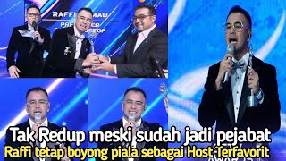 Makin berprestasi Keren Raffi tetap Terbaik mendapatkan piala sebagai Presenter paling ngetop [upl. by Lorrin]