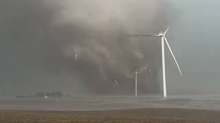 INSANE TORNADO PIPE intercept with windmills toppled near Greenfield Iowa [upl. by Gnek764]