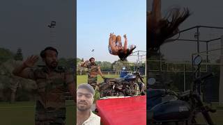 इतनी खूबसूरत लड़की स्टंट करके बुलेट पर चढ़ गई  couple jump hai shorts gymnast acrobatics flip [upl. by Capriola873]