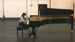 Mima Matsui performs Haydns Sonata in C major [upl. by Yanetruoc]