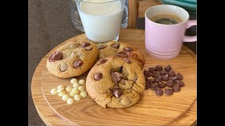 Gooey Chocolate Chip Cookies [upl. by Ludovika]