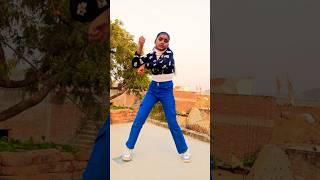 Shake Karaan🤌♥️ kirtirathoredancer dancevideo youtubereels shortsongs bollowoodsong [upl. by Zevahc909]