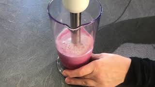 Utilisation du mixeur plongeant Philips pour préparer un smoothie [upl. by Azil]