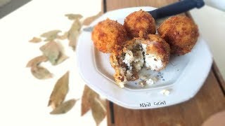 Come fare le arancine o gli arancini con tritato e speck  ricetta arancino o arancina con la carne [upl. by Arica]