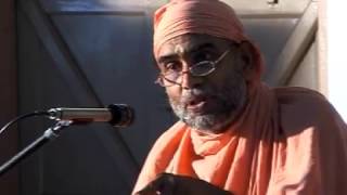 Swami Nirmalananda Giri Maharaj  Bhagavad Geetha  Arjuna Vishadayogam  Part 1 [upl. by Ivana]