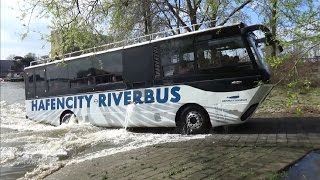 HAFENCITY RIVERBUS  Der schwimmende Bus auf der Elbe in Hamburg [upl. by Tengdin]