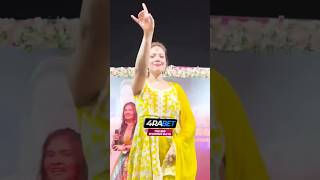 Babita Ji Barba Dance💃 munmundutta babitaji tarakmehtakaultachashma tmkoc garbadance tmkoshort [upl. by Teahan]