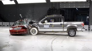 Redlightrunning crash test demonstration [upl. by Thornburg]