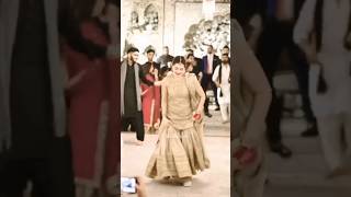 hania amir dance [upl. by Koralle]