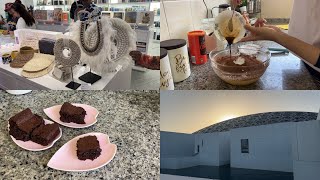 Ayesha Bohot Nervous horhi thi aj 😬  Fudgy Brownies recipe  Louver museum Abudhabi  Vlogger [upl. by Einhpad]