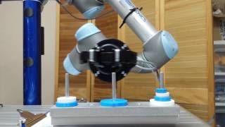 Tower Of Hanoi solved by a robot arm [upl. by Malissia]