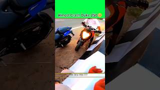 Esko Bolte Skills 😎 Almost Crash Duke 250 😱 shorts ktmduke250 crash viralvideo [upl. by Anua]