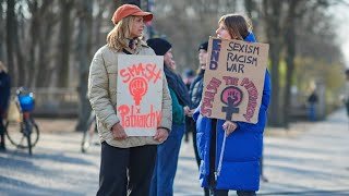 „Patriarchat überwinden“ Tausende demonstrieren am Internationalen Frauentag [upl. by Ungley]