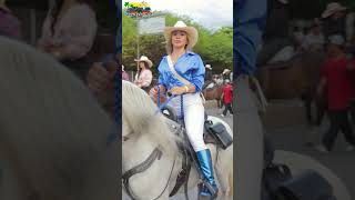 Un poco de la Cabalgata en Bugalagrande COLOMBIA 🐴 cabalgata colombia [upl. by Doralia]