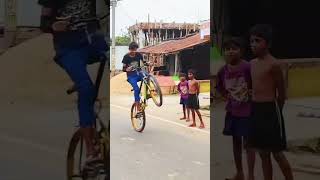 Cycle stunt 🔥🔥 viral trending  cycle rider 😱10k views [upl. by Rebecka687]