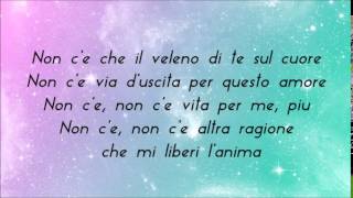 Laura Pausini  Non Cè lyrics [upl. by Gian]