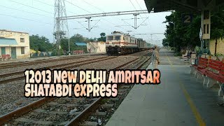 12013 New Delhi Amritsar Shatabdi express thrashes Nilokheri [upl. by Geibel]