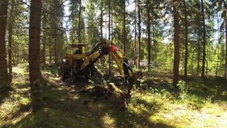 Stump removal with a ice ripper Kannon poisto routapiikillä [upl. by Godart]