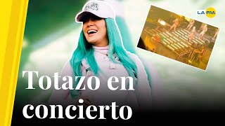 Karol G muestra los moretones que le dejó la caída en pleno concierto [upl. by Jovia]