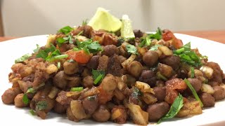 How to make Chickpeas Chaat  Kabuli Chana Chaat  Indian Street Food [upl. by Eillak]