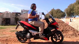 GILERA NEXUS APRILIA SR MAX 300KOKKINA FEGARIA TEST [upl. by Ruhnke973]