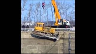 Crane Lowering Dozer Into Pit  Fairly Smooth Technique [upl. by Kwon]