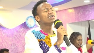 Solosong Mawi Official live ministration  Wewe Ndiwe Mungu worship sessioncover 😩😭😭 [upl. by Trilley947]