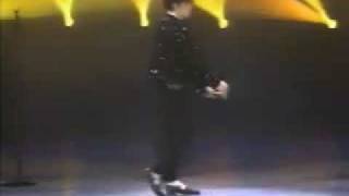 Micheal jackson best moonwalk ever vs Allu arjun in arya 2 dance moonwalk [upl. by Hays]