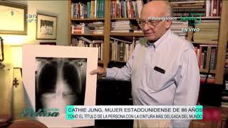 Cathie Jung mujer de 86 años tomó el título de la persona con la cintura más delgada del mundo [upl. by Messing341]