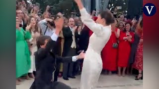 Almeida y Teresa Urquijo eligen un chotis como baile nupcial I quotBODA DEL AÑOquot I La Vanguardia [upl. by Campman269]