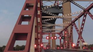 Brugopening Spijkenisserbrug Spijkenisse Hefbrug Liftbridge Pont Levant Hubbrücke [upl. by Kenimod]