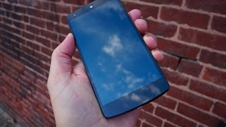 Nexus 5 Review  Pocketnow [upl. by Aubine]