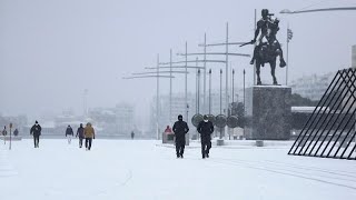 Schneesturm Medea in Griechenland LKWFahrer über 20 Std blockiert [upl. by Dar]