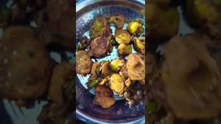 aalu Golgi ke cispi pakode 😋🤤 night ka vlog short viral trending video [upl. by Meelas]