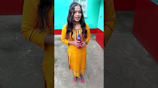 didi mujhe bag aur lunch box de dotrending funny shorts [upl. by Ardnait]