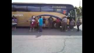 Santiago Express autobuses de Durango Mexico choferes Ladrones [upl. by Ernestine]