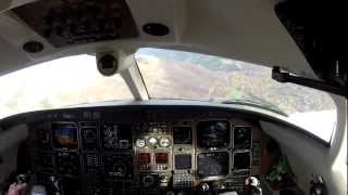 Beechcraft Starship landing Rwy 33 at Aspen  flight deck view [upl. by Naivaj9]