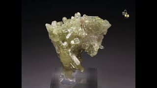 21241  VESUVIANITE Jeffrey mine Canada [upl. by Geiger]