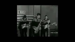 Niebiesko Czarni  Reveille Rock 1963 [upl. by Eenwat]