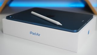 New iPad Air 2022  Unboxing and Overview in 8K [upl. by Gnouhp]