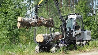 Usewood Combi Master lifting huge logs [upl. by Aissac714]