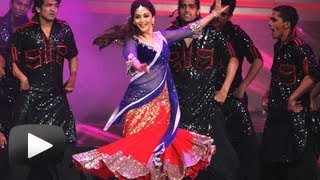 Madhuri Dixit Dance Performance At IIFA 2013 IIFA 2013 [upl. by Huntlee]