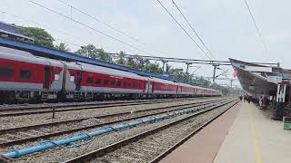 New LHB Kochuveli Porbandar Superfast Ex [upl. by Ennaj859]